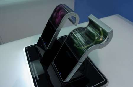 Samsung продемонстрировал гибкий OLED дисплей
