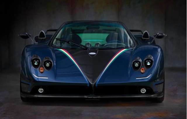 Суперкар Zonda Tricolore