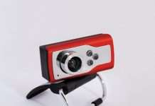 Елегантна веб-камера з підсвічуванням і можливістю ручного фокусування