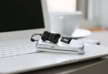 Забавні кард-рідери Penguin Reader і Bone Reader II