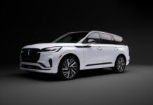 Изысканный Космос: Интерьер Lincoln Aviator Black Label Moonbeam 2025