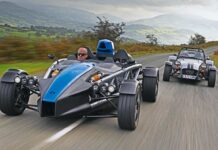 Ariel Atom проти Caterham Seven: який із цих легких спортивних автомобілів лідирує?