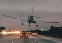 Pesawat Mendarat di Mobil di Keajaiban Jalan Raya Florida