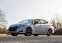 Nissan припиняє випуск Versa: опції за ціною менше 19 000 доларів США