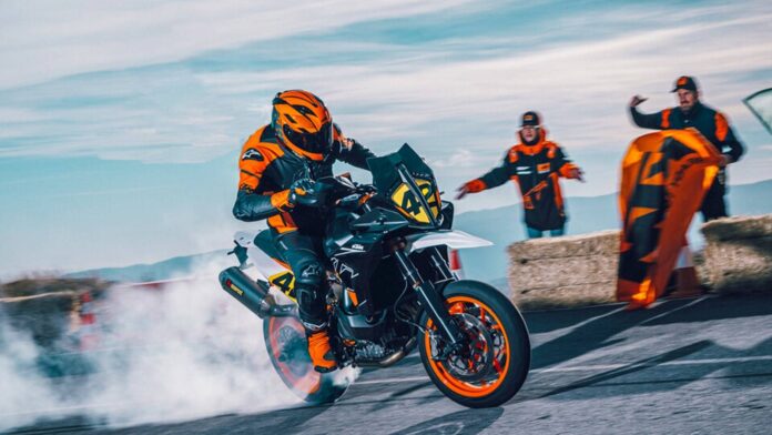 148d73fc-1d18-40ab-bcca-1041dc867ae9