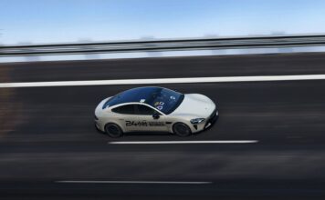 Xiaomi SU7 б’є рекорд витривалості, перевершуючи Xpeng P7