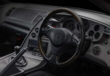 Toyota Відроджує Панелі Приладів A80 Supra: Зберігаючи Автомобільну Історію