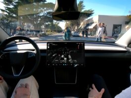 Колишній керівник відділу безпілотних технологій Uber потрапляє в аварію на автопілоті Tesla: Повчальна історія