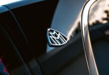 Mercedes-Maybach Випустить Ультра-Розкішний Мінівен: VLS