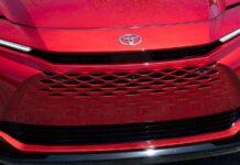 Více než jen štítek: jak Toyota Crown Signia zpochybňuje luxusní ikony