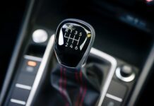 Кінець ручної трансмісії: Volkswagen припиняє використання ручної коробки передач у США