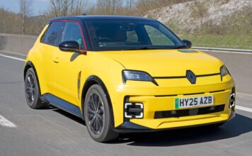 Renault 5 отримав режим «однієї педалі» і нові системи безпеки до першого дня народження