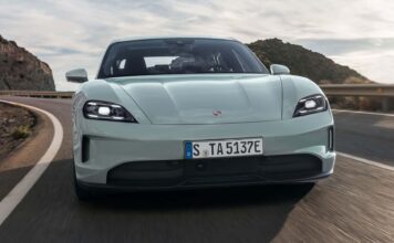 Porsche закриває китайських дилерів через повільні продажі та втрачений прибуток