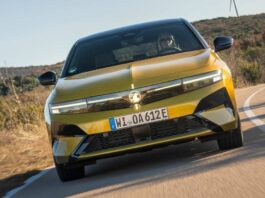 Ціни на бензинову Astra впали до £27 500