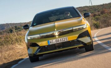 Ціни на бензинову Astra впали до £27 500