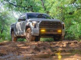 Aktualizacja testowa Toyoty Tundra 2027: zawieszenie Old Man Emu i nowe technologie w kabinie