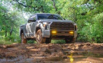 2027 Toyota Tundra Facelift: Suspensão Old Man Emu e atualizações de tecnologia interna